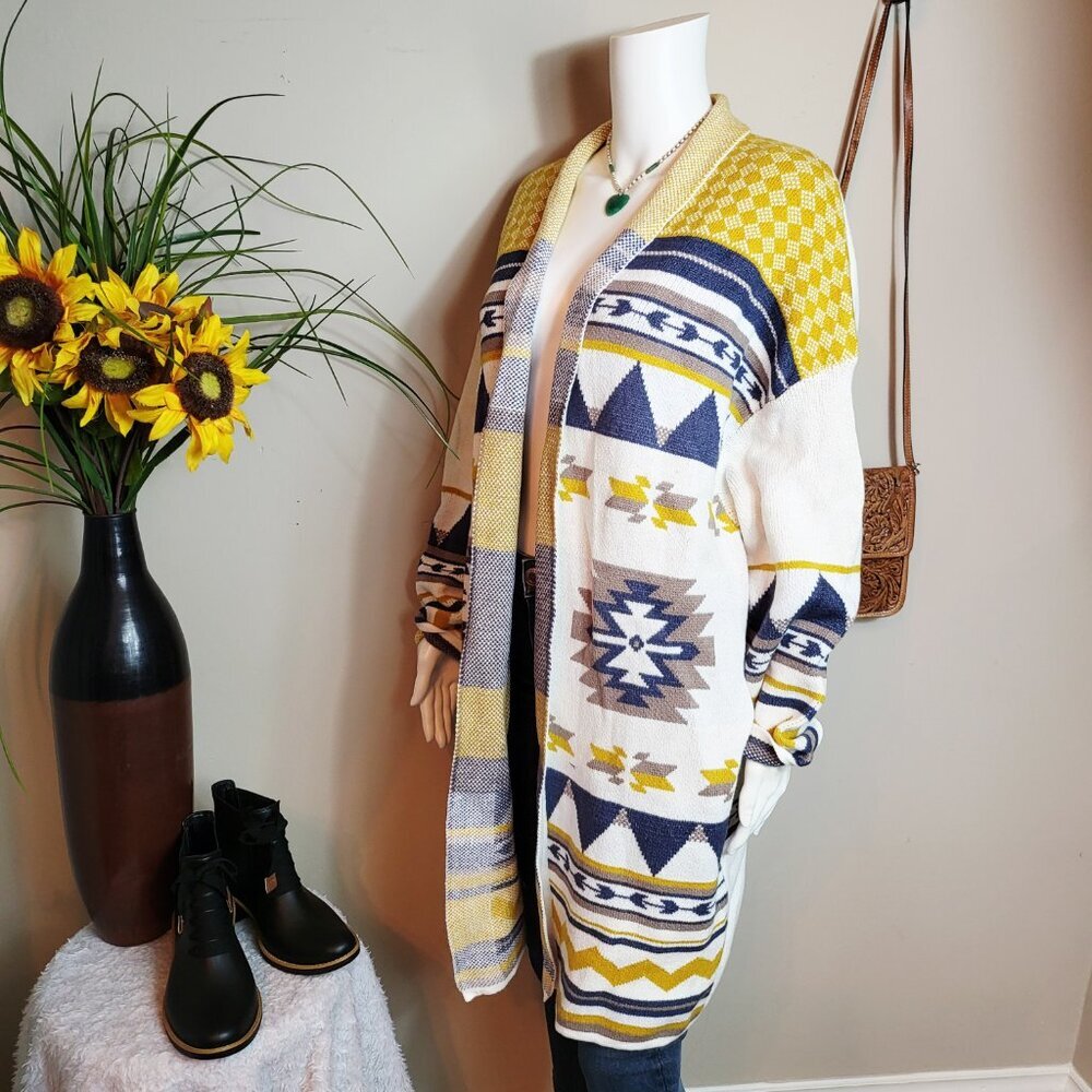 Lavender Tribe gorgeous wool blend super soft South west cardigan - Picture 7 of 9